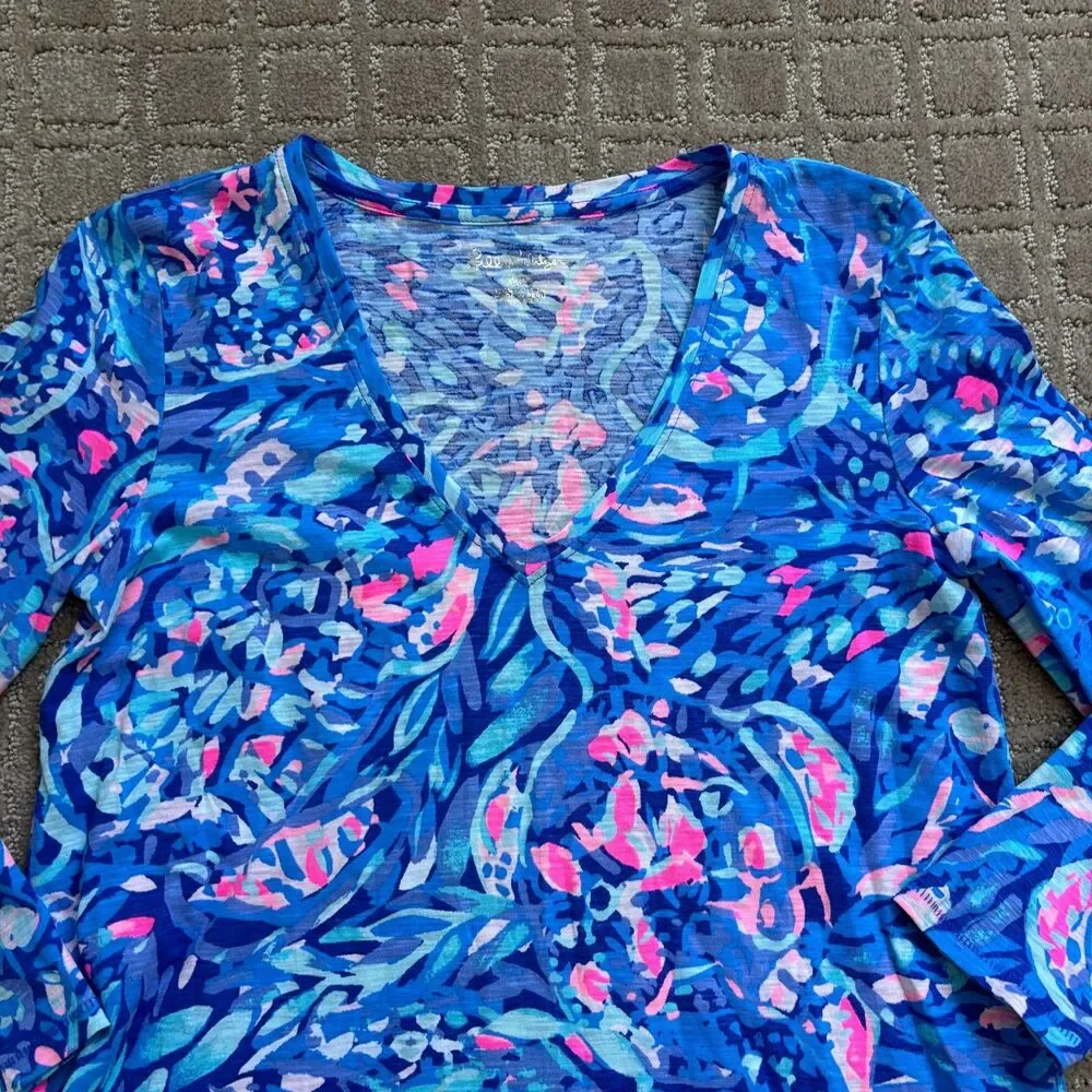 Lilly Pulitzer Etta V-Neck Cotton Shirt XXS Beachy Colorful Vacation 3/4 Sleeve